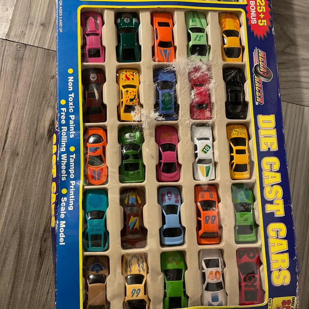 Die Cast Cars Set - Multicolor 25+5